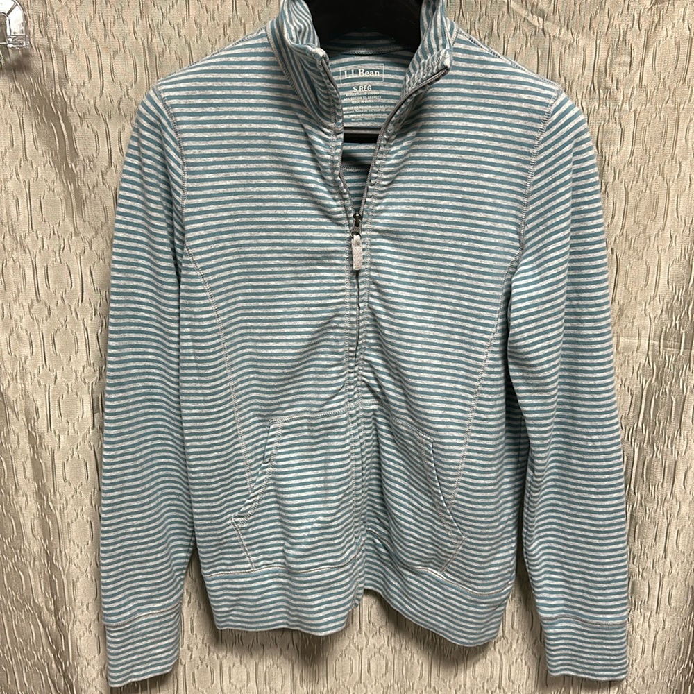 Ultra-soft LL Bean zip up jacket. Small